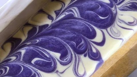 Пигменты и блестки косметического качества для мыловарения холодным способом.